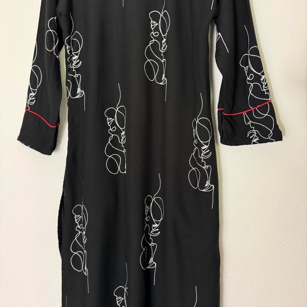 Unbranded black intertwined couple embroidered faces dress size Large - Picture 15 of 16